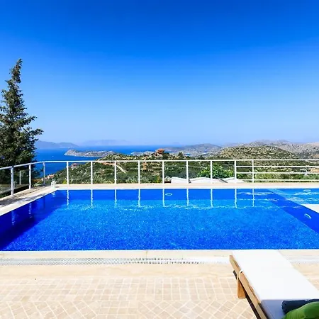 Sleeps 4 Pool Air Con Wifi Villa Bugus