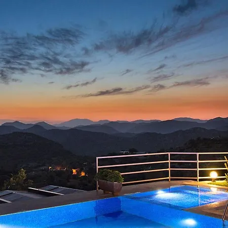Sleeps 4 Pool Air Con Wifi Villa *